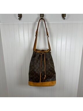 Louis Vuitton Vintage Monogram Canvas Noe Bucket Shoulder Bag Brown Vachetta